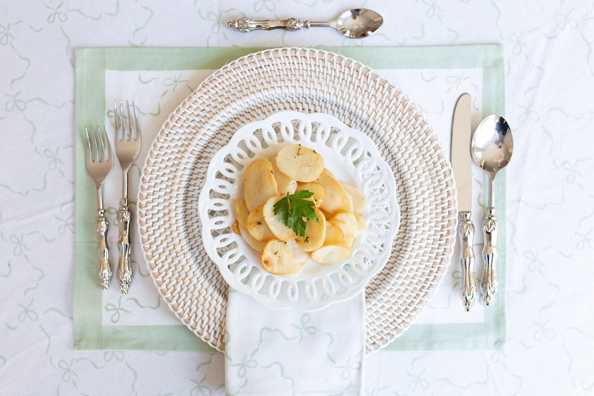 Scalloped Potatoes (not gluten-free)